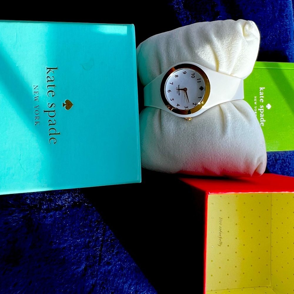 Kate Spade ♠️ watch with gold accent face.
